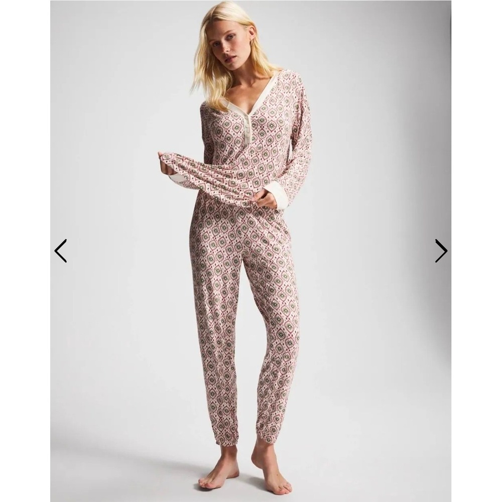 Soma Cool Nights Pajama Set Womens Large Red Olive Medallion Henley Joggers 2pc